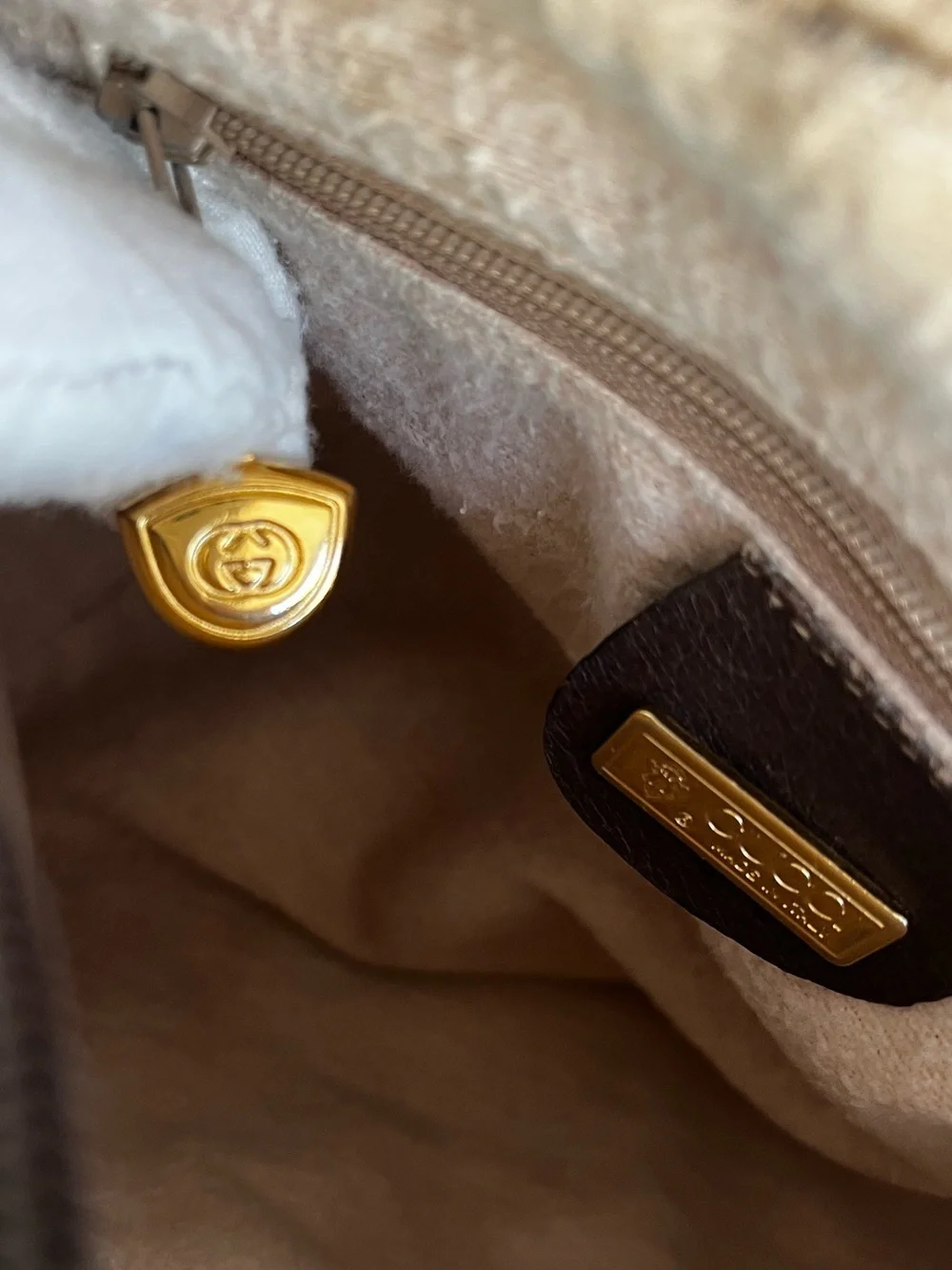 Vintage Gucci GG Supreme Sherry Line Crossbody Rare Collectible Late 1970’s - 80